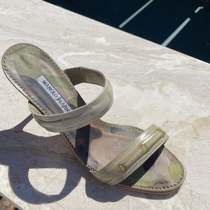 One (1) Manolo Blanhik heel (only one shoe)